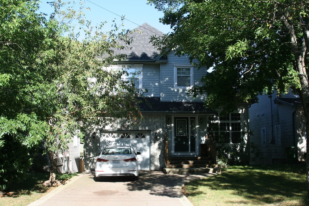Hotel Lovely Room - Image 1