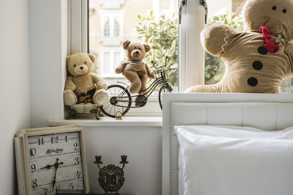 ;Stunning 2BD Apartment in Maida Vale