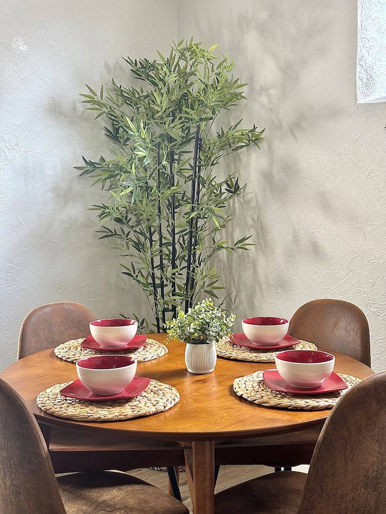 Storybook Flat Cozy 2BR Near Wash Park DU