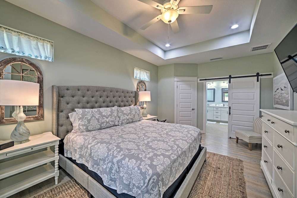 West End Home w/ Yard < 1 Mi to Beach Access! view 4
