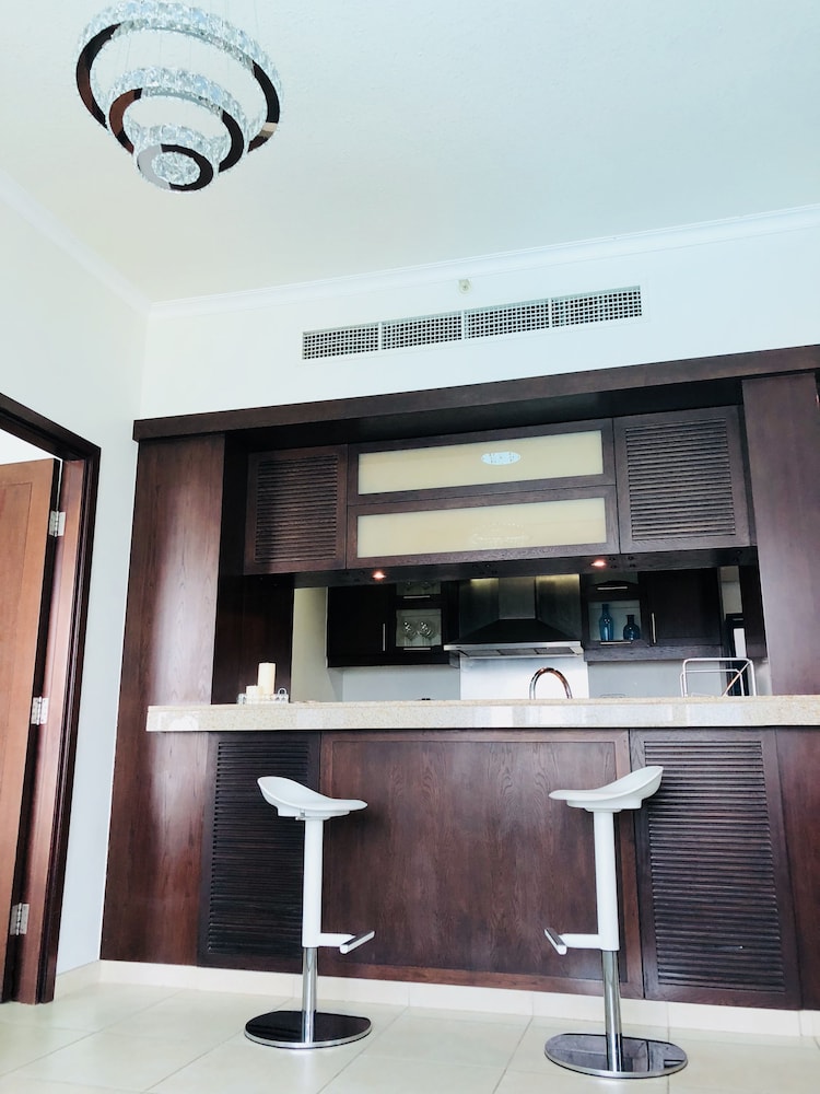 Ultimate Stay 4BR Burj Khalifa view