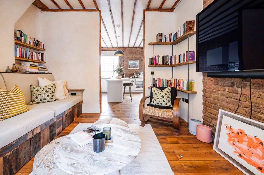 Long Term Stay- Notting Hill by Out of Office Lifestyle