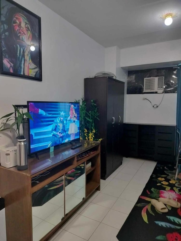 Modern Condo in Quezon City With Private Pool and City Views