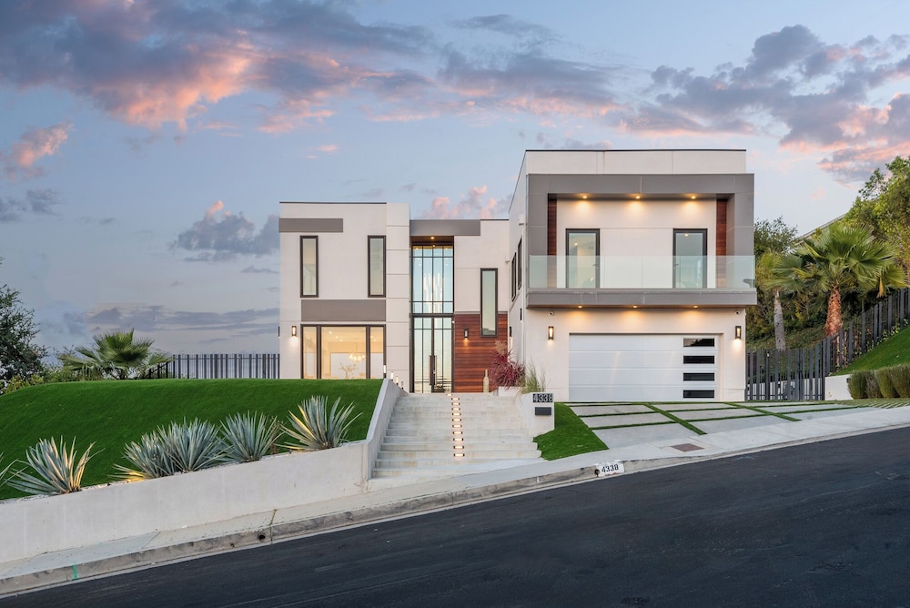 Gayle Villa