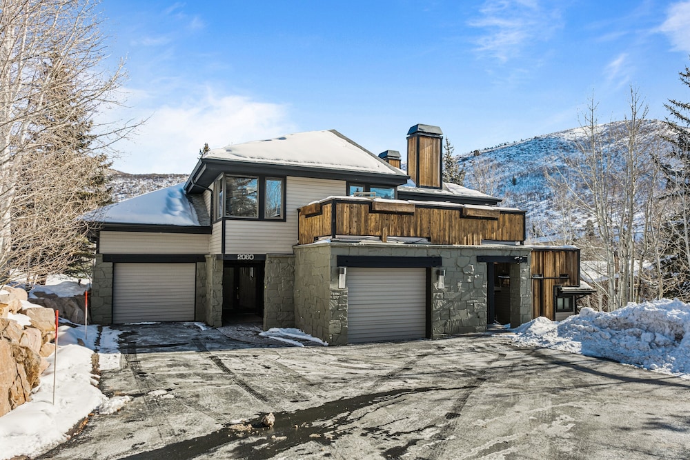 2060 Solamere Drive - Four Bedroom Home 4 Condo