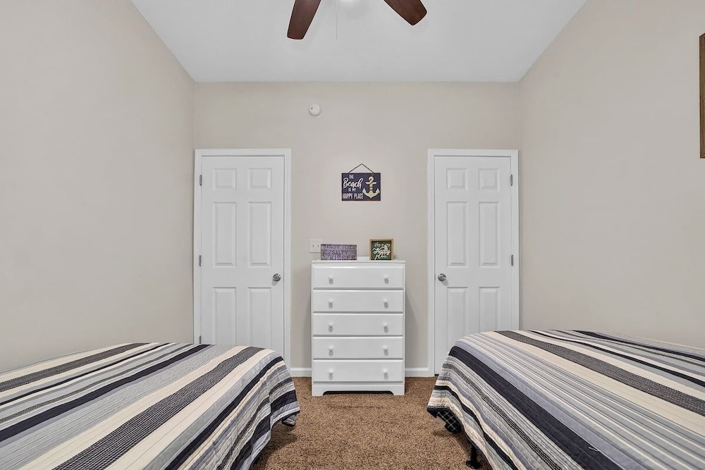 River Oaks 57b 2 Bedroom Condo