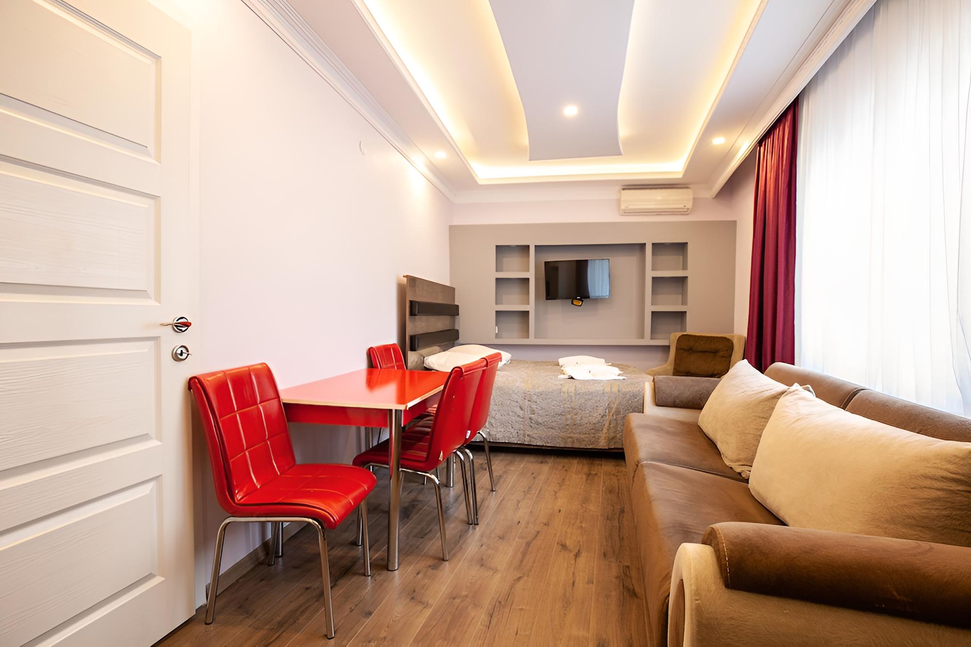 Lale Sultan Apart