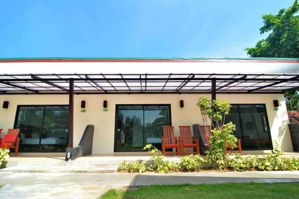 Golden Bay Cottage