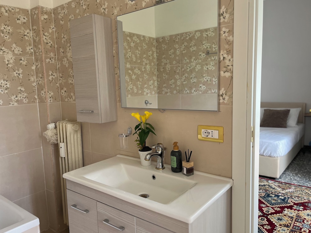 S.R. Guesthouse