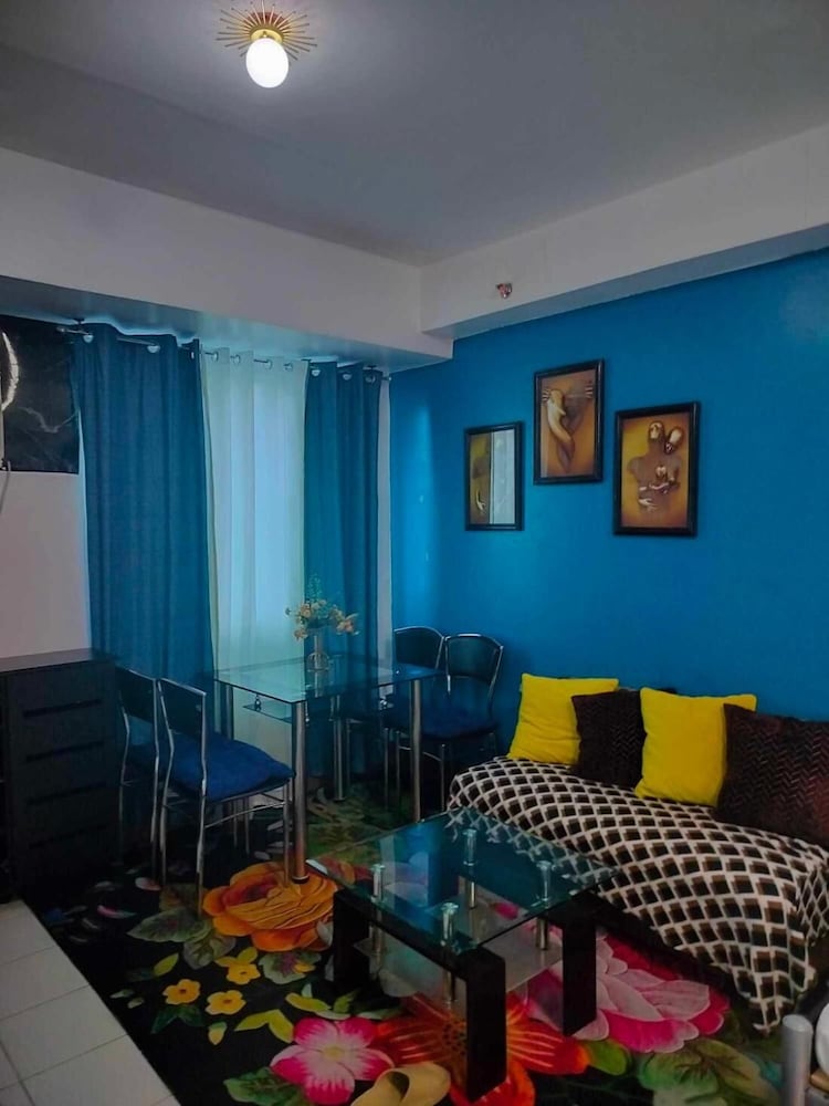 Modern Condo in Quezon City With Private Pool and City Views