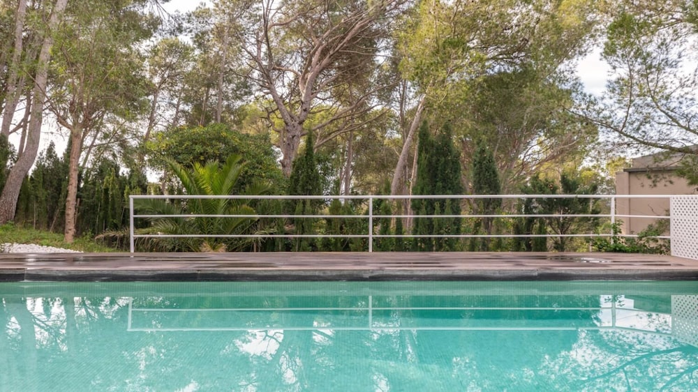 Ferran in Llafranc With 4 Bedrooms and 2 Bathrooms