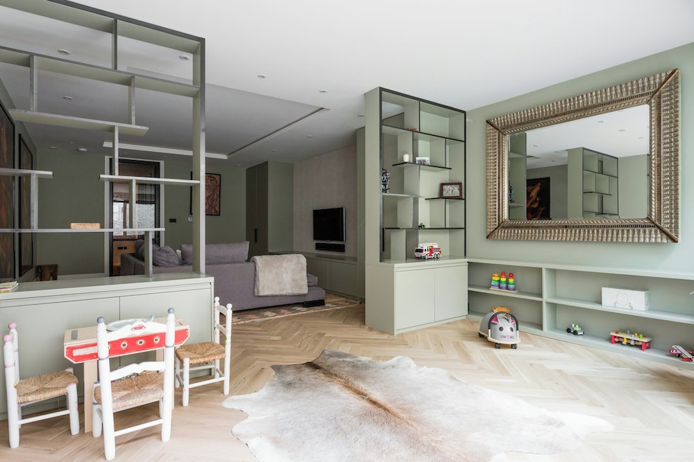Rigault Road by Onefinestay