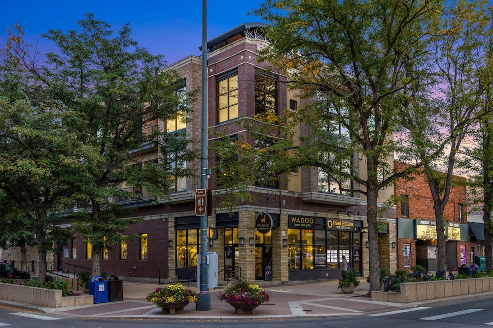 Penthouse With Mountain Views in Heart of Old Town