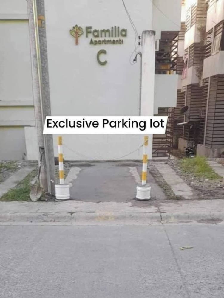 Budget Loft-type Condo in Uptown CDO