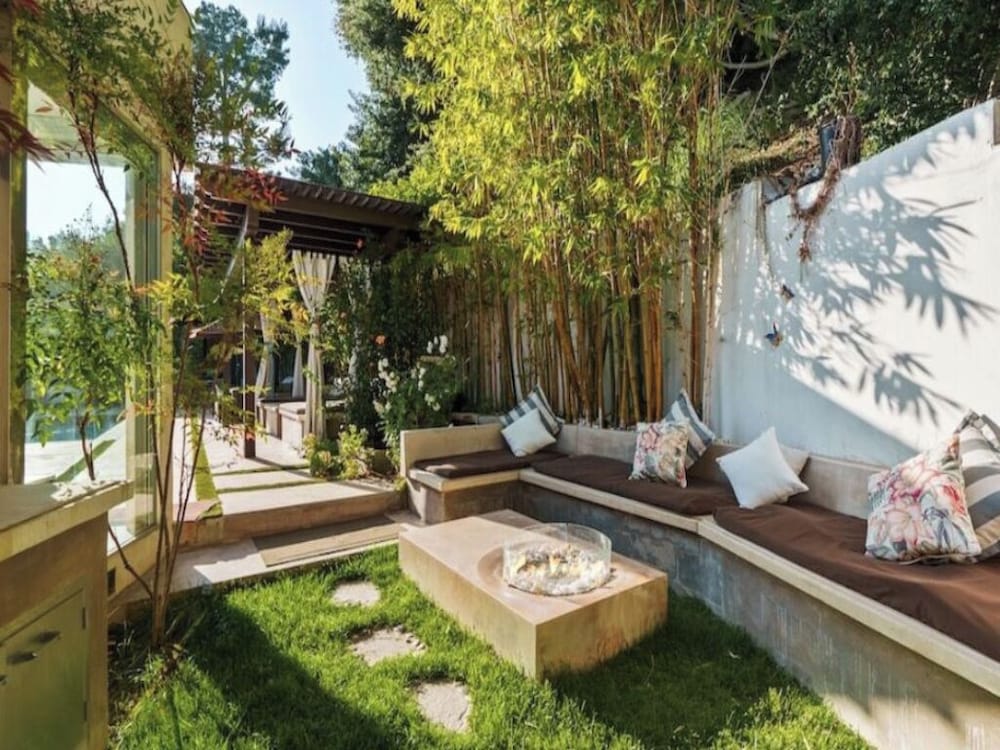 Zen Estate - Luxurious 5BR Beverly Hills Sanctuary With Pool & Canyon Views