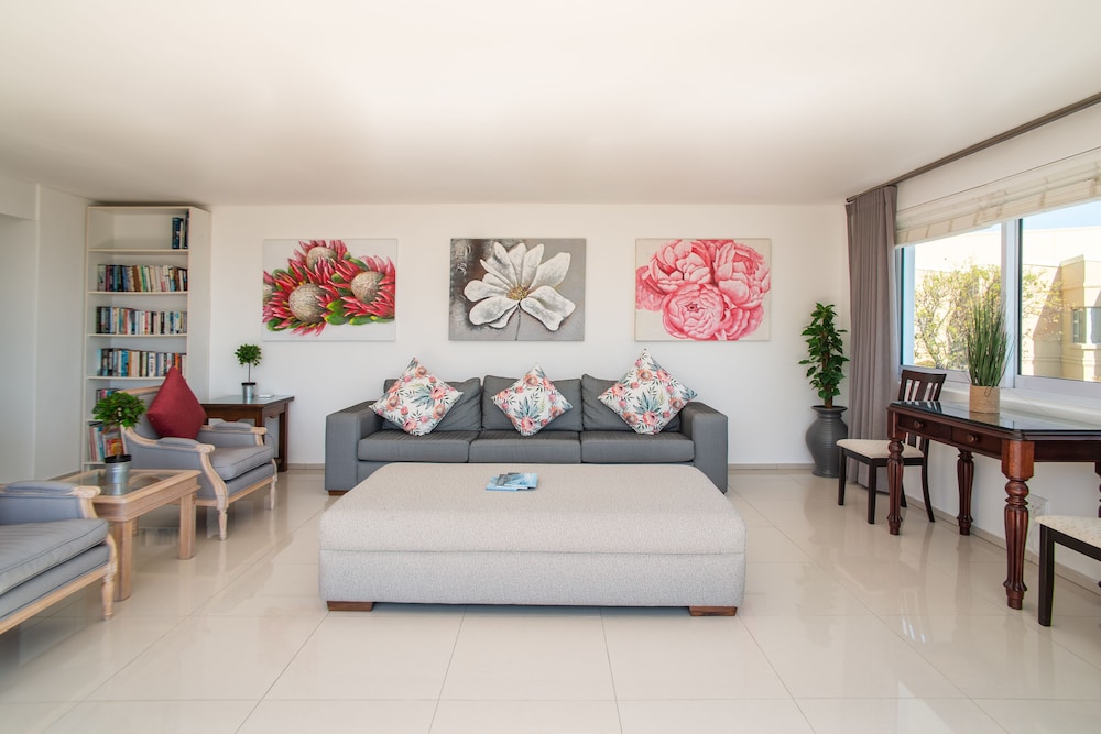 Funkey Villas