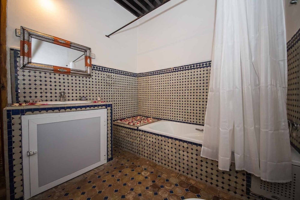Riad Sara