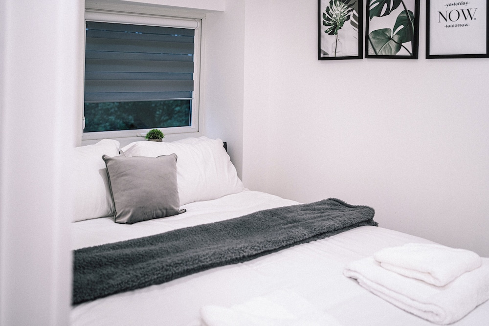 Stunning 2-bed Apartment in Banbury view 2