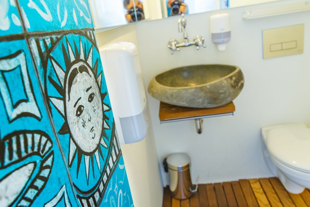 ArkaBarka Floating Hostel and Apartments