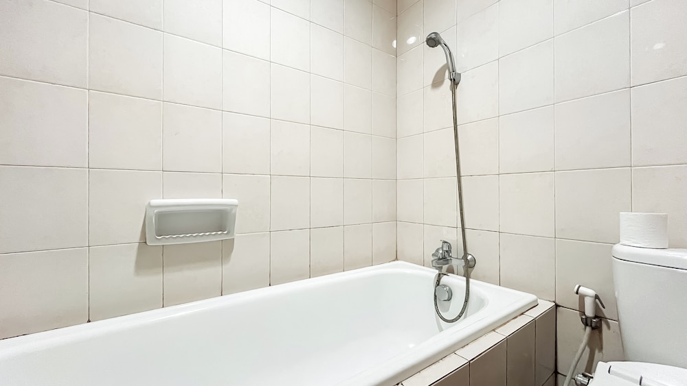 Nice And Cozy 3Br Apartment At Thamrin Residence