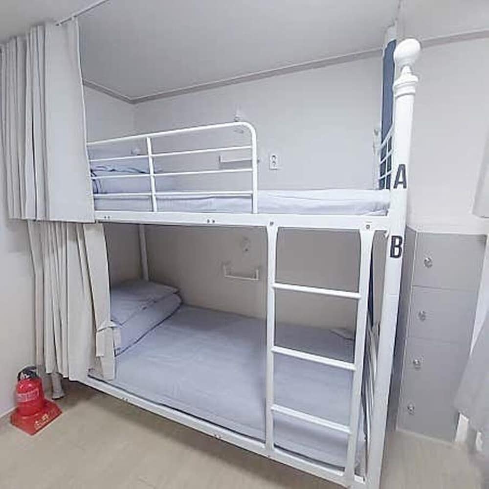 Funwave guesthouse in Haeundae