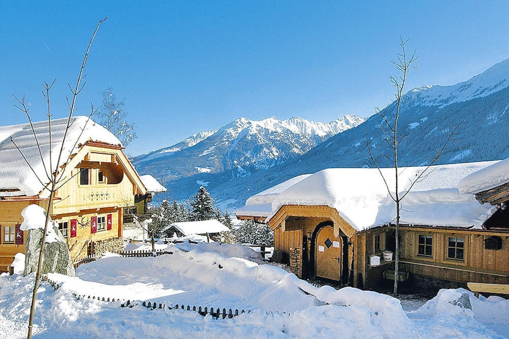 Chalet in Wildkogel Near Ski Slopes & Pool