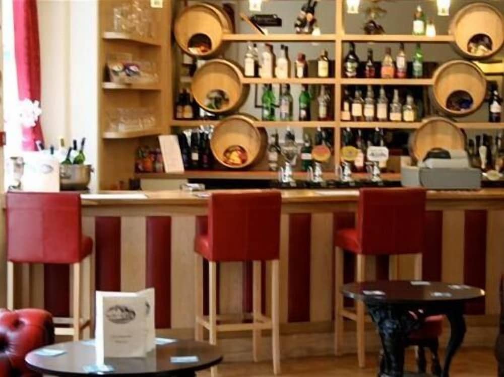 Yelverton Vacations - The Forest Inn - Property Image 8