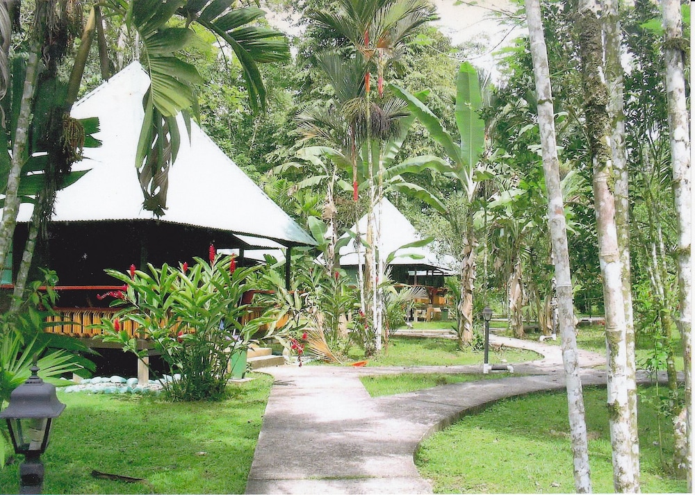 El Pizote Lodge