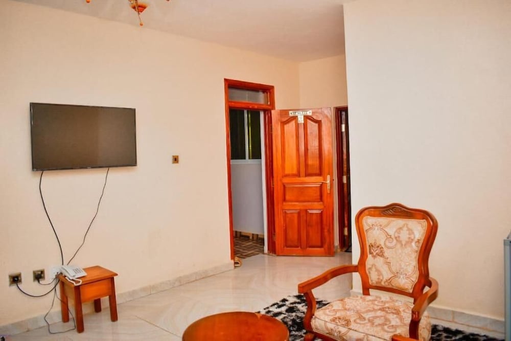 Latahzan Guest House