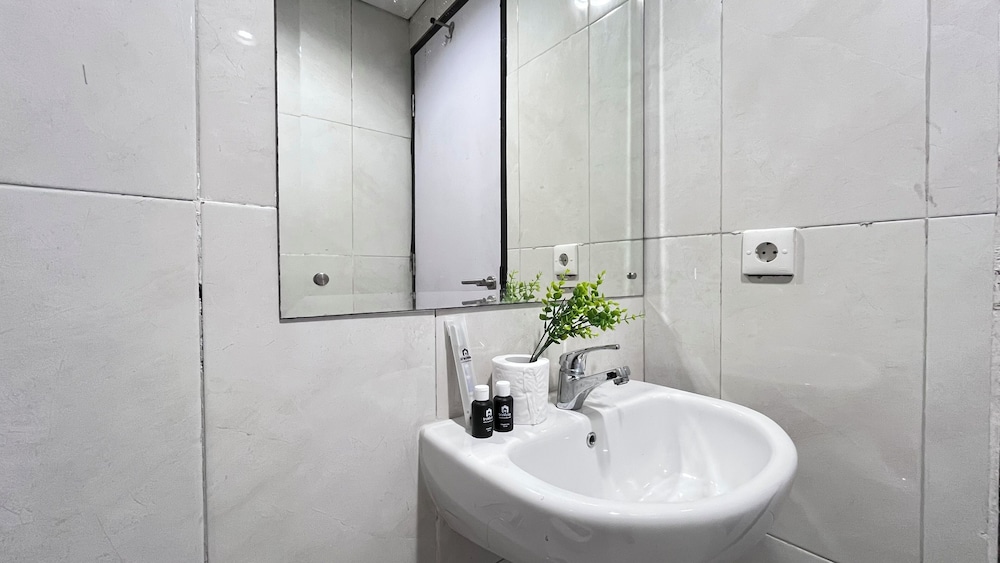 Well Designed and Comfortable 3BR Nifarro Park Apartment