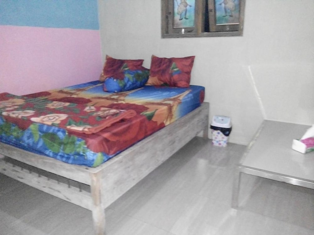 Yunior Guesthouse view 4