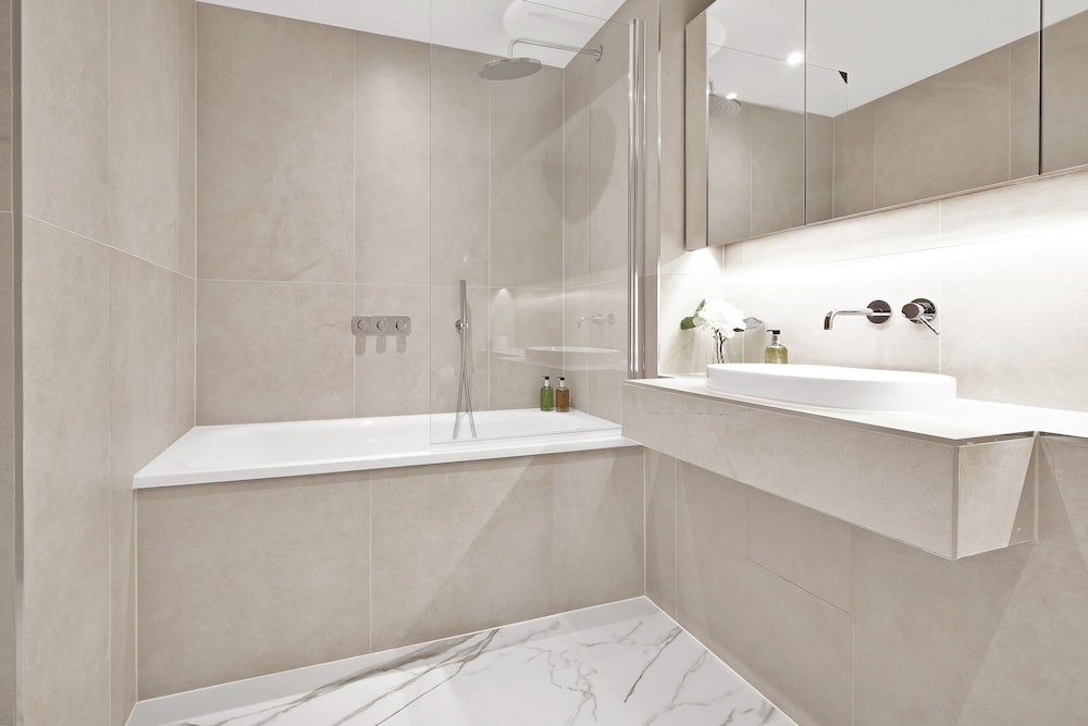 Belmore 1 & 2 Bedroom Luxury Apartment view 2