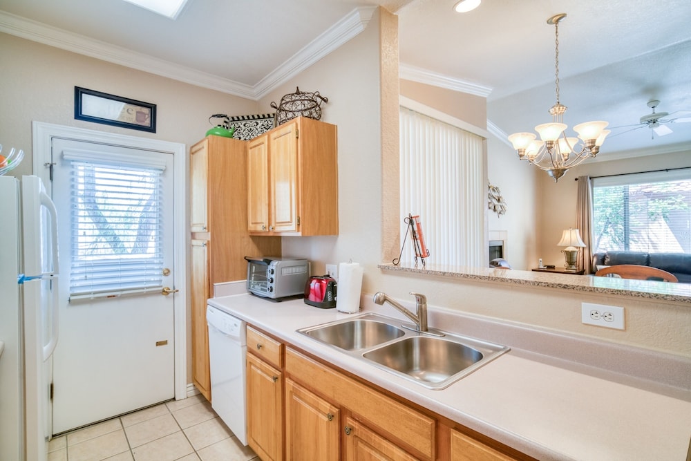 Totally Renovated : 2bed/2bath:gated Complex In N. Phoenix 2 Bedroom Condo by Redawning view 5