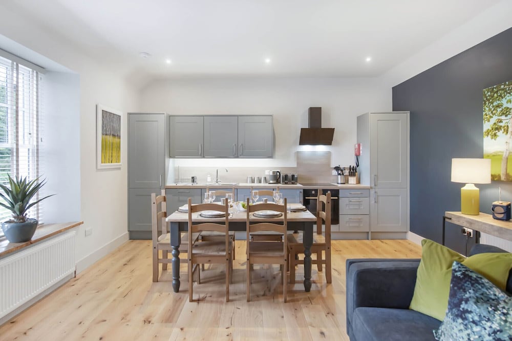 The Woodside Apartments