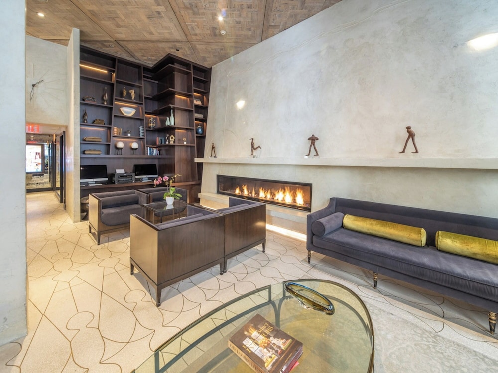 Elegant Residence at Marmara Park Avenue