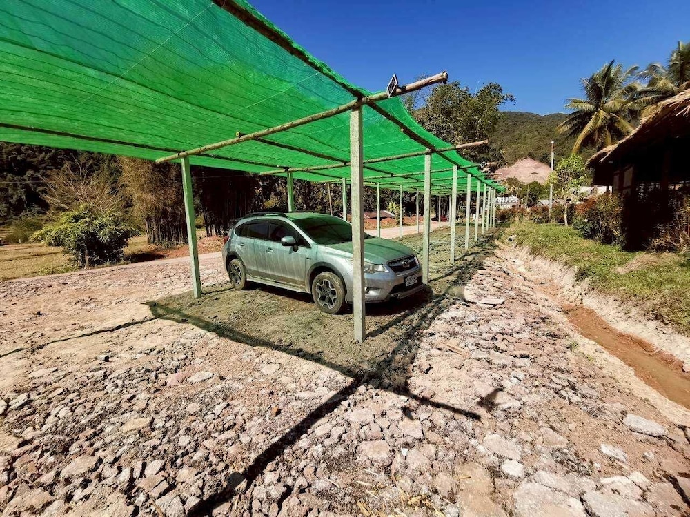 Lomhaijai Homestay