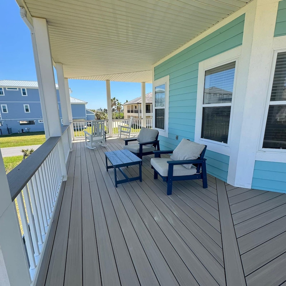 Beachfront 5BR Home With Ocean Views