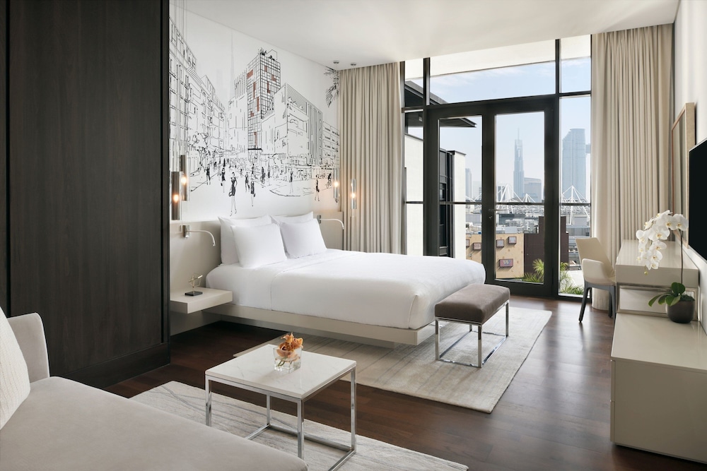 La Ville Hotel & Suites CITY WALK, Dubai, Autograph Collection