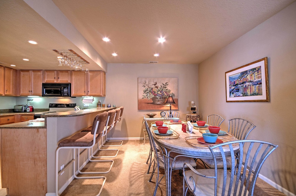 Luxe Lakeside Regatta Bay Getaway w/ Pool Access!