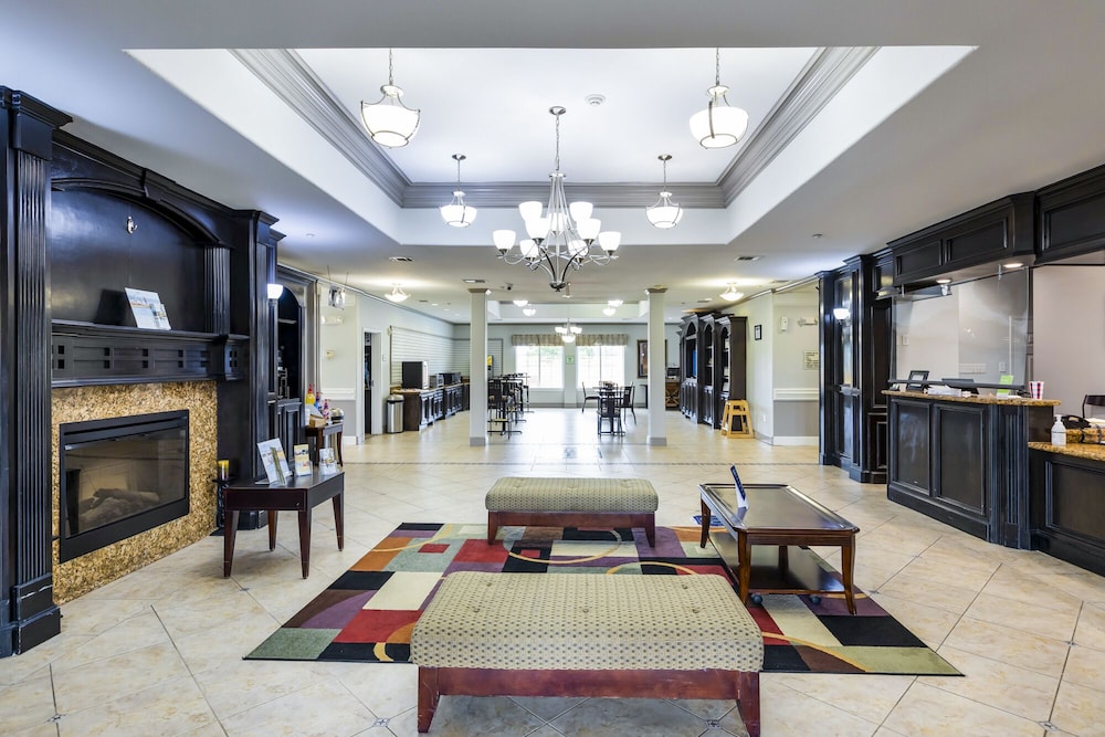 La Quinta Inn & Suites by Wyndham Livingston view 5