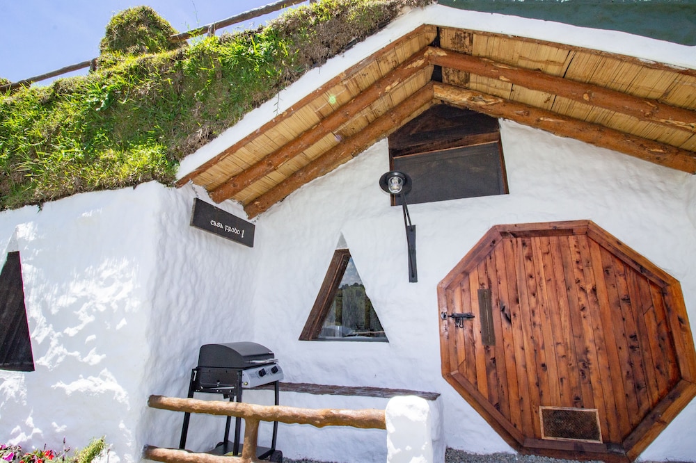 HOBBIT HOTEL