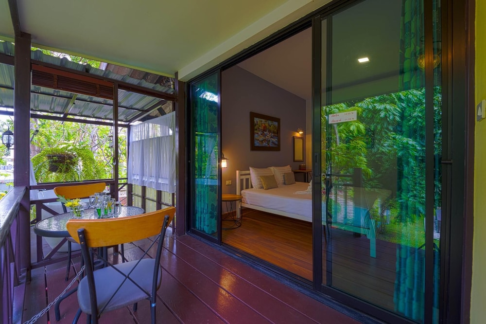 Fantastic Resort Near Town Location BS88