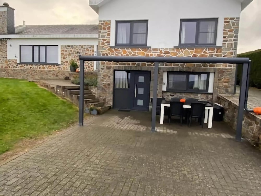 Sophisticated Holiday Home in Lierneux Near Forest