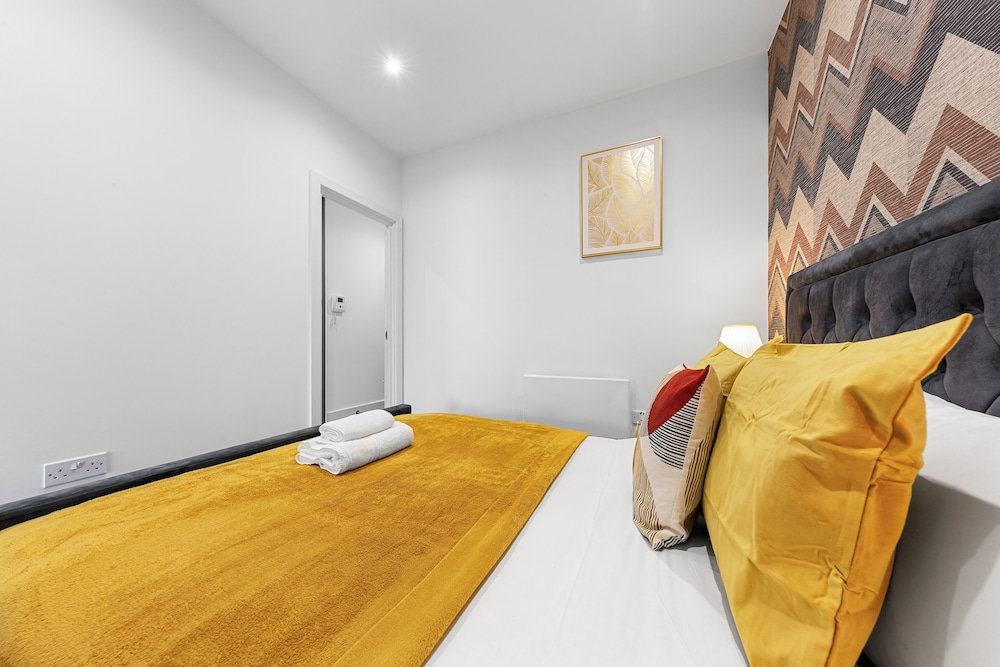 Hayes Haven - Charming 1 Bedroom Apartment view 2