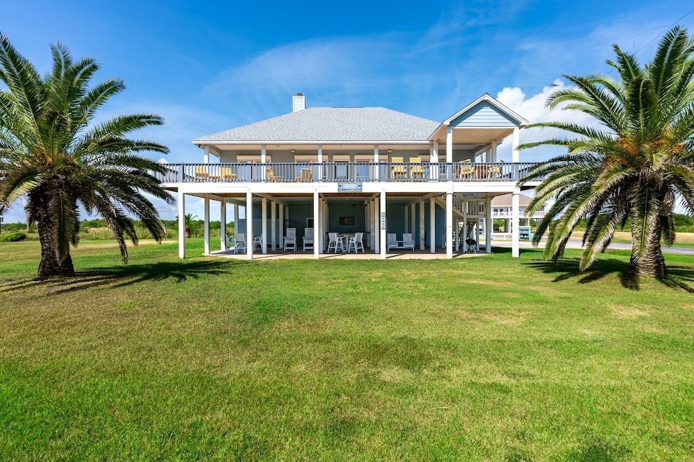 Happy Hours 4 Bedroom Home