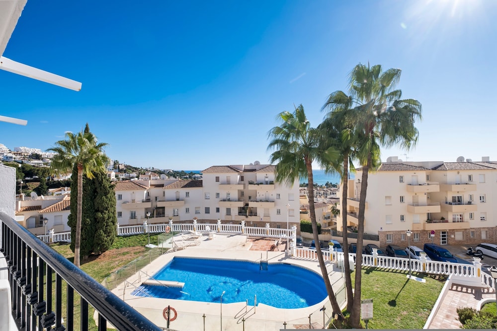 Sunny Flat With Pool in Riviera del Sol - Ref 96