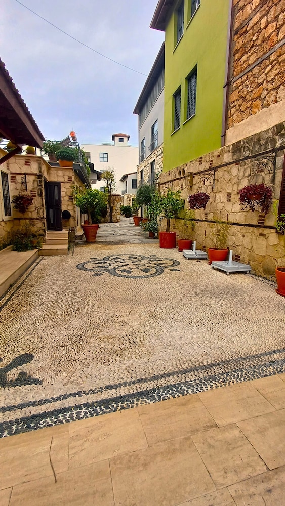 Spacious flat in Old Town - Leylak