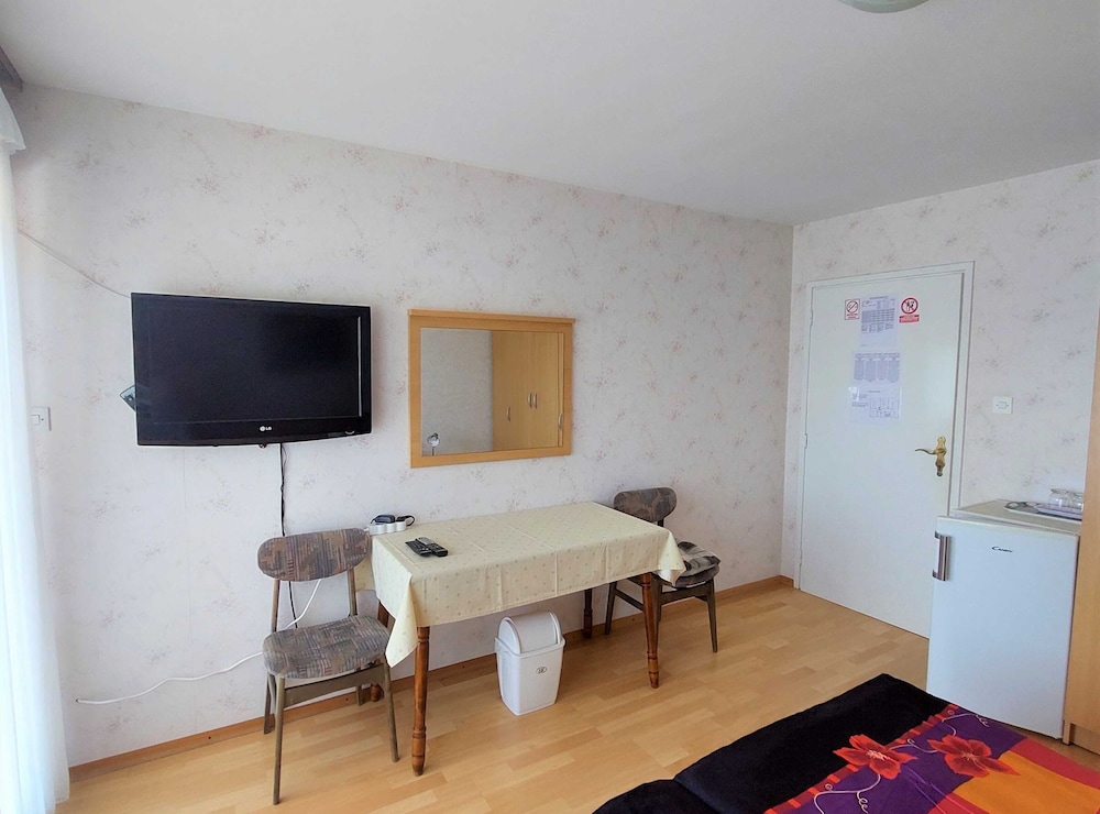 Sleek and Serene Rooms Crikvenica