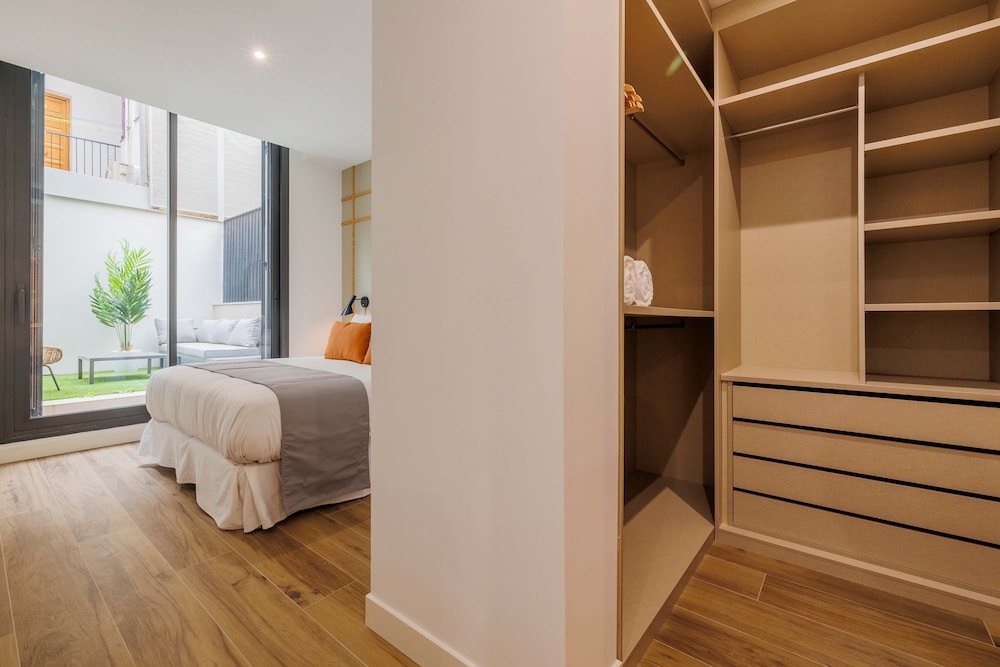 w Comfy 2BR w Great Terrace in Chueca