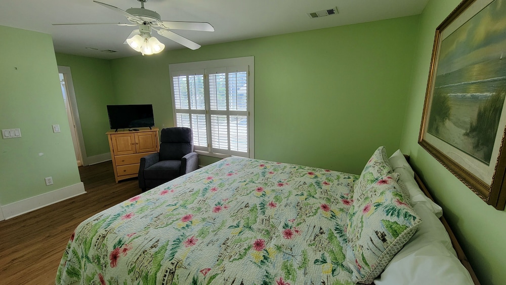 203 Butler Avenue by Tybee Vacation Rentals